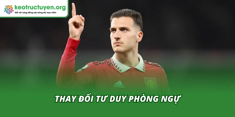 Dalot lột xác ngoạn mục dưới thời Carrick đã thay đổi tư duy phòng ngự